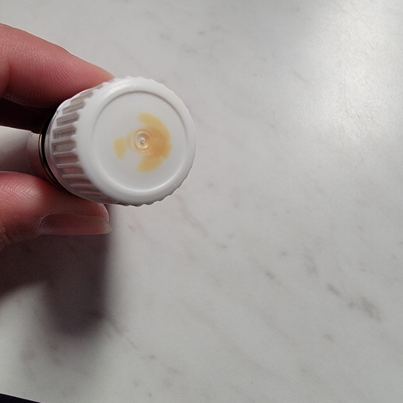 NWT Young Living Myrrh 5ml - Picture 6 of 6